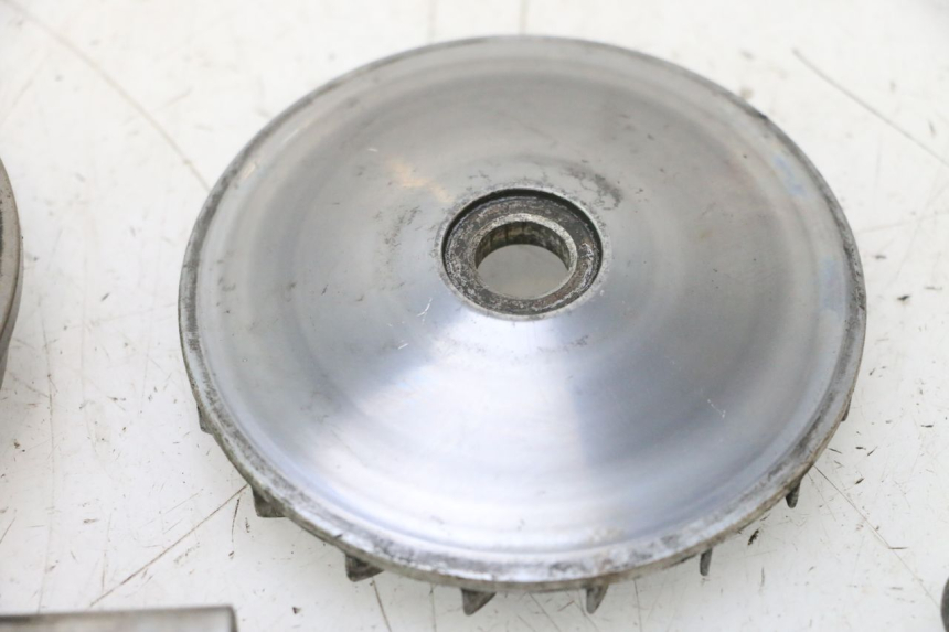 photo de VARIADOR MBK BOOSTER ROCKET 50 (1995 - 1998) - Detalles de los puntos de fijación