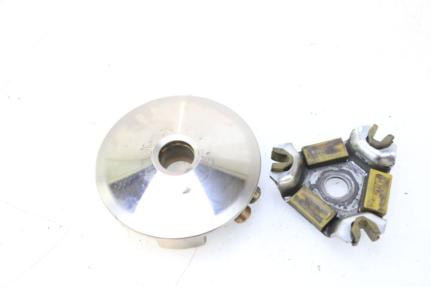 photo de VARIADOR MBK BOOSTER ROCKET 50 (2004 - 2016) - Detalles de los puntos de fijación