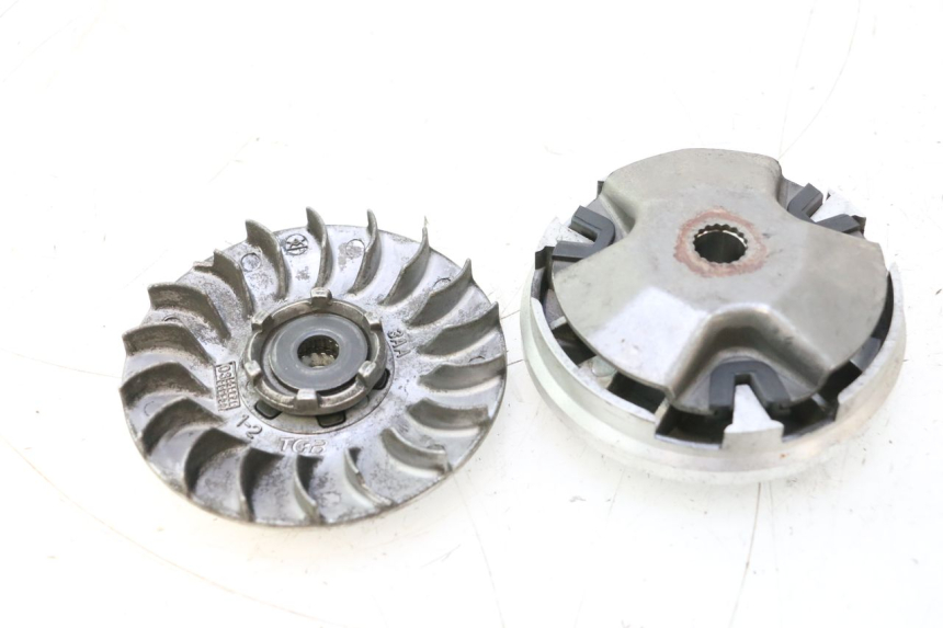 photo de VARIADOR MBK BOOSTER SPIRIT 50 (2004 - 2017) - Detalle de la pieza