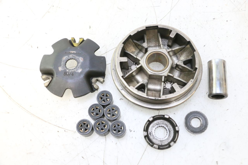photo de VARIADOR MBK BOOSTER SPIRIT 50 (1999 - 2003) - Detalles de los puntos de fijación
