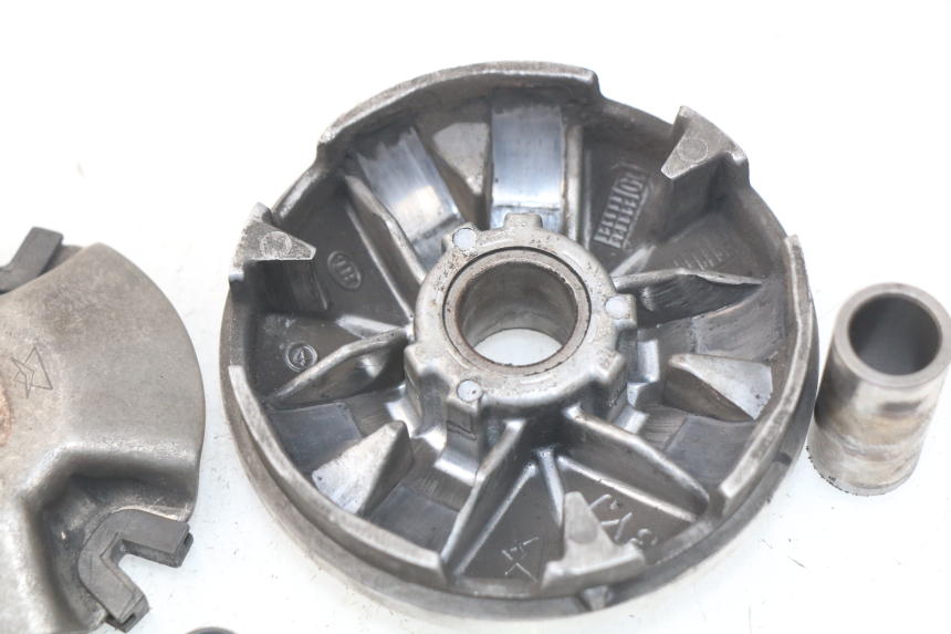 photo de VARIADOR MBK BOOSTER SPIRIT NAKED 50 (2004 - 2017) - Zoom estado de uso