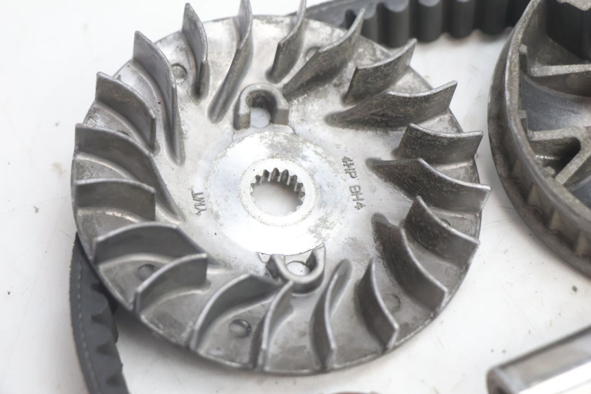 photo de VARIADOR YAMAHA BW'S BWS 125 (2010 - 2013) - Detalle de la pieza