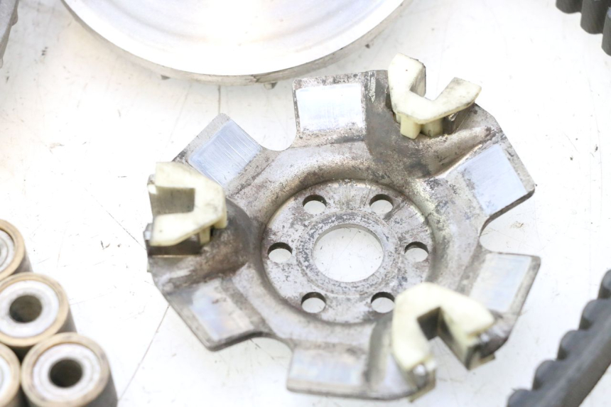 photo de VARIADOR BMW C1 125 (2000 - 2003) - Detalles de los puntos de fijación