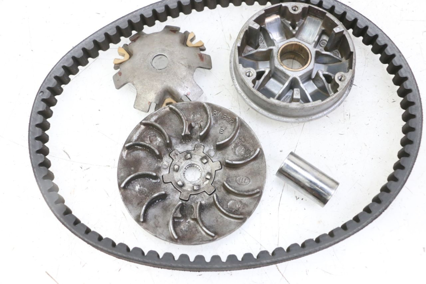 photo de VARIADOR PEUGEOT CITYSTAR 50 (2013 - 2017) - Detalles de los puntos de fijación