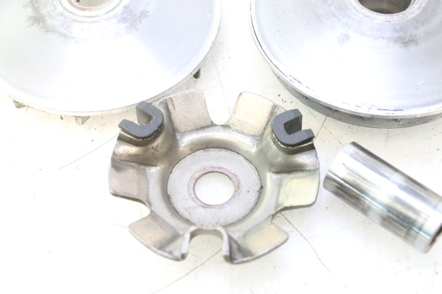 photo de VARIADOR CF MOTO E-CHARM 125 (2005 - 2008) - Primer plano técnico