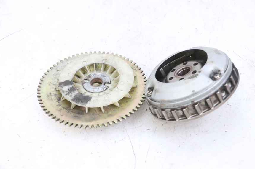 photo de VARIADOR PEUGEOT ELYSEO 125 (1999 - 2004) - Detalle de la pieza