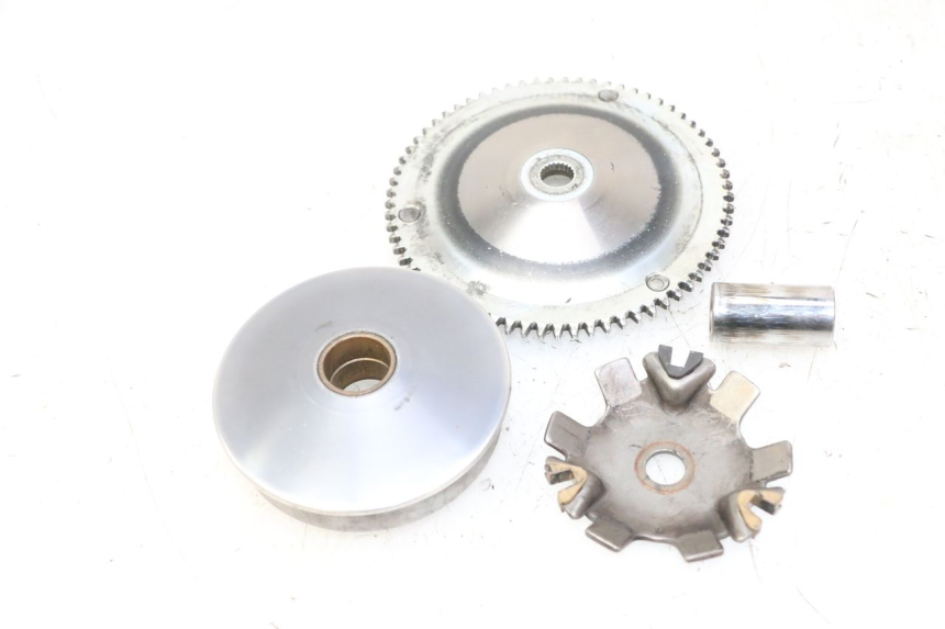 photo de VARIADOR PEUGEOT ELYSTAR 50 (2002 - 2014) - Detalles de los puntos de fijación