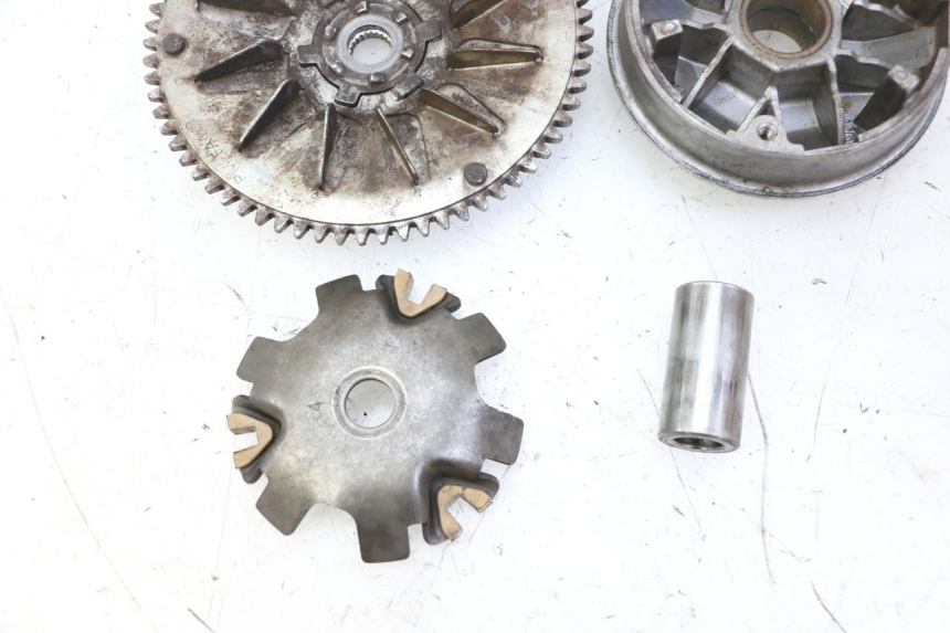 photo de VARIADOR PEUGEOT ELYSTAR 50 (2002 - 2014) - Detalles de los puntos de fijación