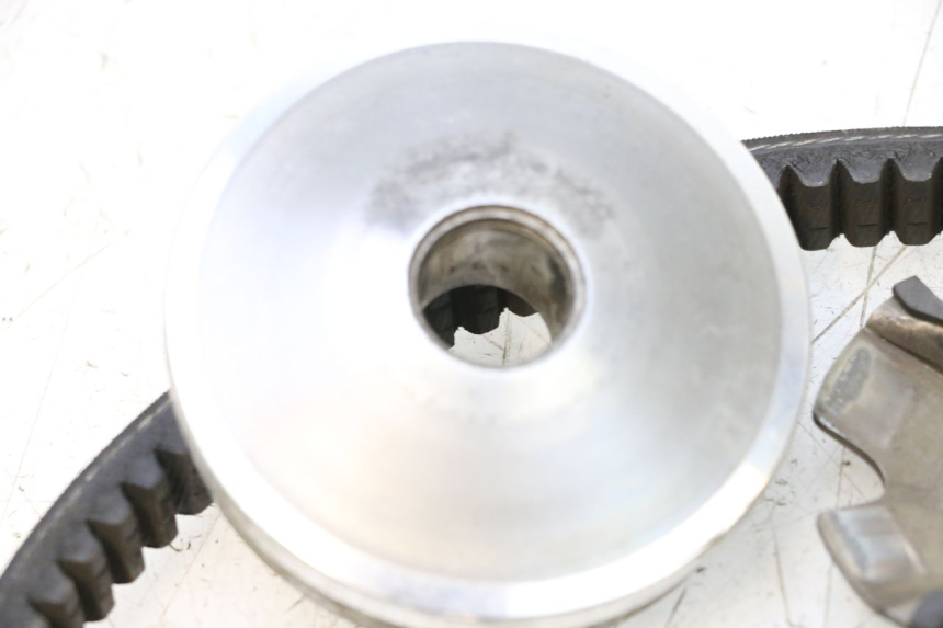 photo de VARIADOR KEEWAY F-ACT FACT EVO 50 (2020 - 2026) - Detalles de los puntos de fijación