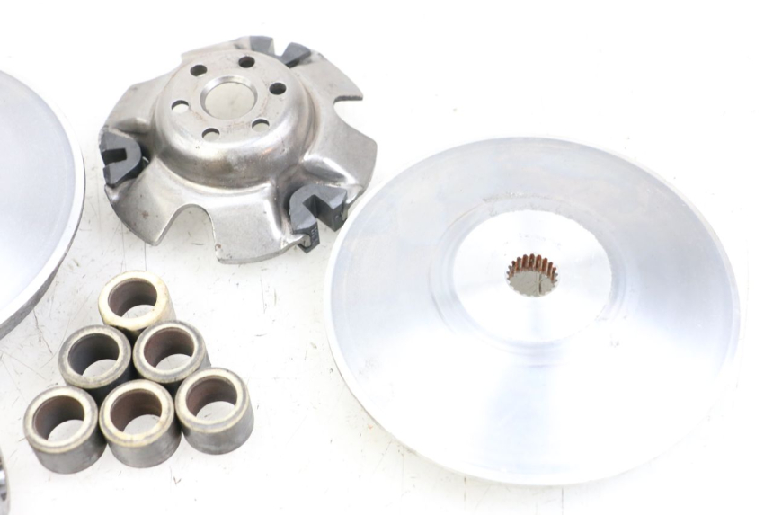 photo de VARIADOR HONDA FES PANTHEON 2T 125 (1998 - 2002) - Primer plano técnico