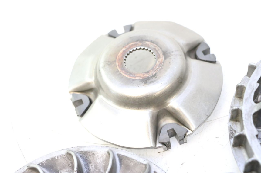 photo de VARIADOR HONDA FJS SILVER WING SILVERWING 400 (2005 - 2008) - Primer plano de alta resolución