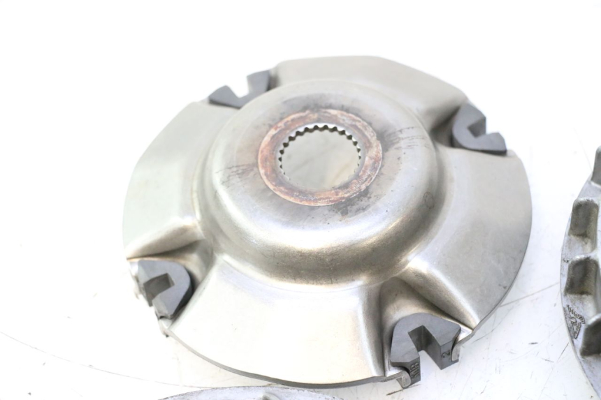 photo de VARIADOR HONDA FJS SILVER WING SILVERWING 400 (2005 - 2008) - Enfoque en la estructura