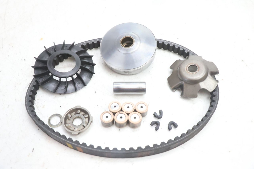 photo de VARIADOR PIAGGIO FLY 2T 50 (2004 - 2017) - Primer plano técnico