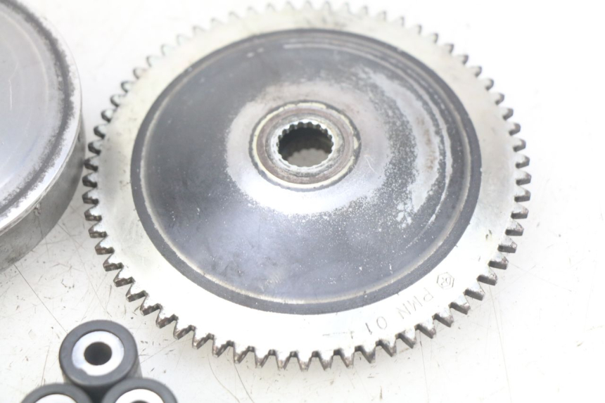 photo de VARIADOR PIAGGIO FLY 4T 50 (2013 - 2017) - Primer plano técnico