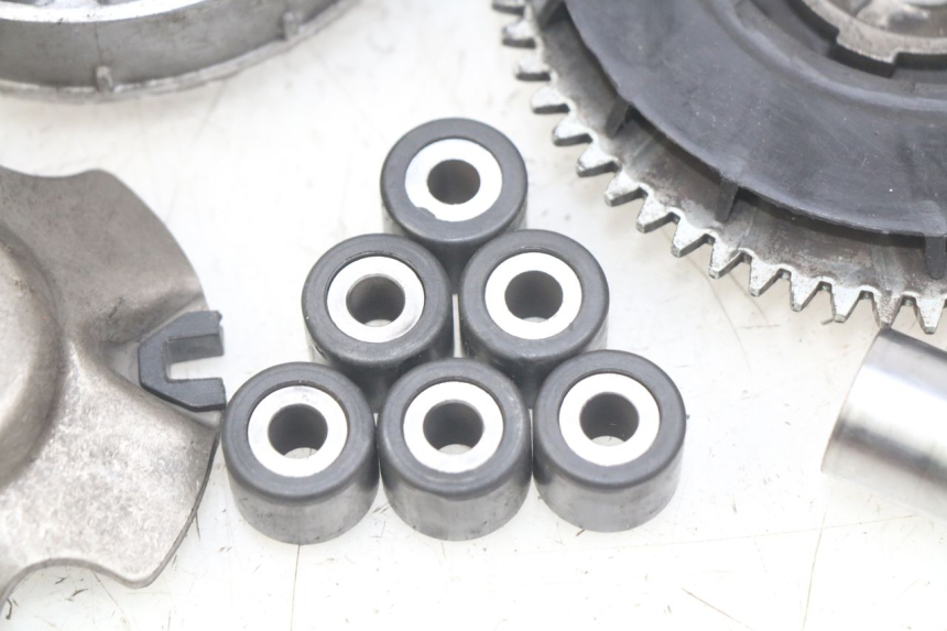 photo de VARIADOR PIAGGIO FLY 4T 50 (2013 - 2017) - Recambio usado revisado