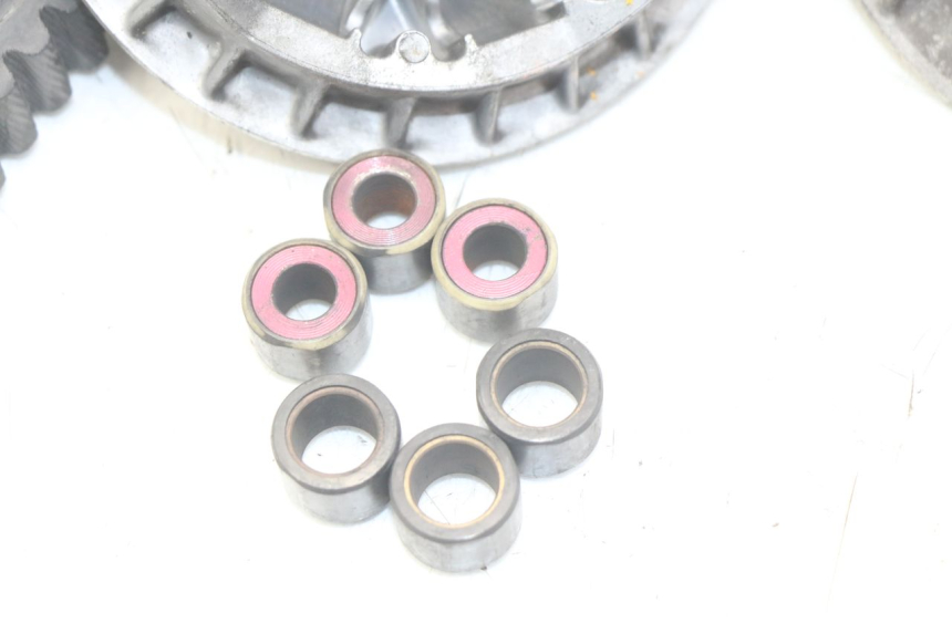 photo de VARIADOR HONDA FORZA 125 (2015 - 2016) - Otra perspectiva