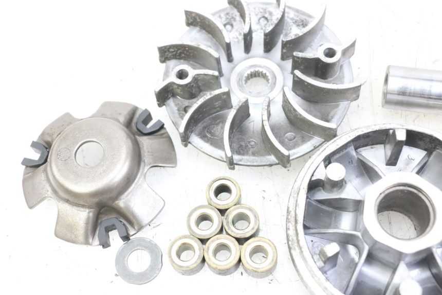 photo de VARIADOR GOES WIKI 125 (2010 - 2015) - Estado de la superficie y material