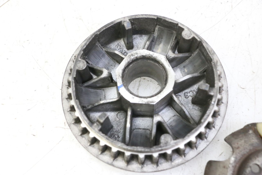 photo de VARIADOR KYMCO GRAND DINK 125 (2002 - 2007) - Detalles de los puntos de fijación