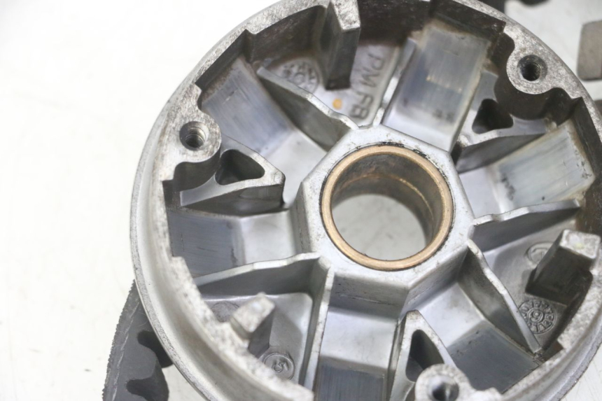 photo de VARIADOR PEUGEOT JET FORCE CARBU 50 (2003 - 2016) - Características distintivas