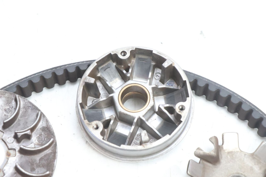 photo de VARIADOR PEUGEOT KISBEE 2T 50 (2010 - 2017) - Zoom estado de uso
