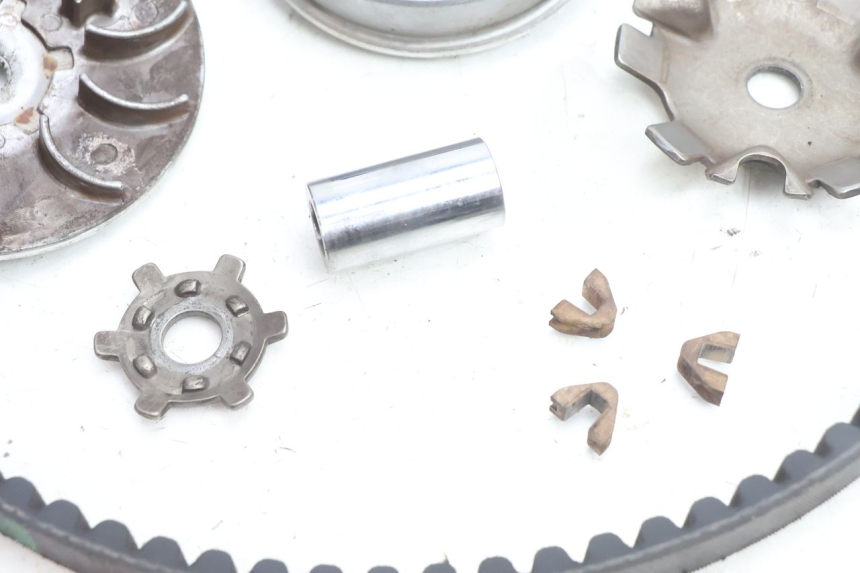 photo de VARIADOR PEUGEOT KISBEE 2T 50 (2010 - 2017) - Primer plano técnico