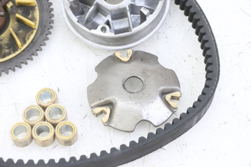 photo de VARIADOR PEUGEOT KISBEE 4T 50 (2018 - 2022) - Recambio usado revisado