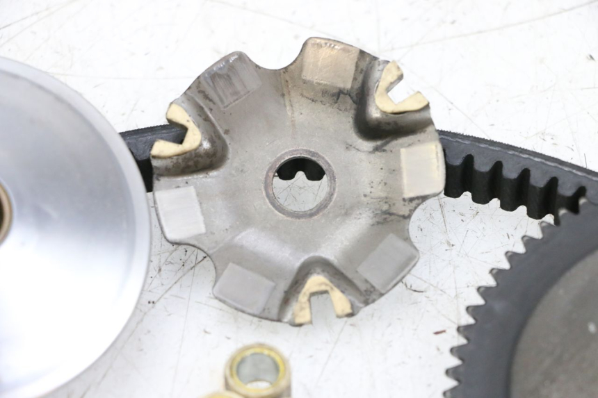 photo de VARIADOR PEUGEOT KISBEE 4T 50 (2018 - 2022) - Primer plano técnico