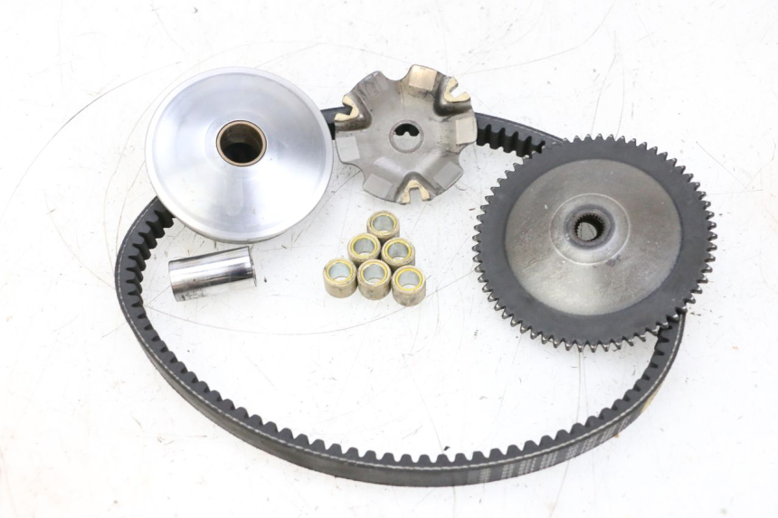 photo de VARIADOR PEUGEOT KISBEE 4T 50 (2018 - 2022) - Detalles de los puntos de fijación