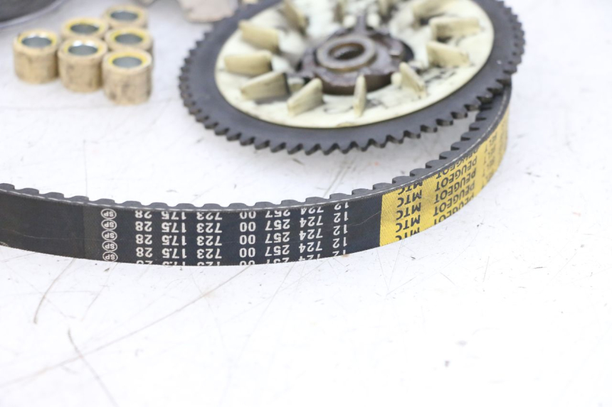 photo de VARIADOR PEUGEOT KISBEE 4T 50 (2018 - 2022) - Estado de la superficie y material