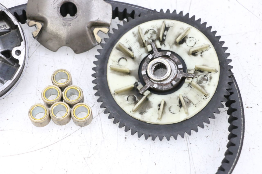 photo de VARIADOR PEUGEOT KISBEE 4T 50 (2018 - 2022) - Recambio usado revisado