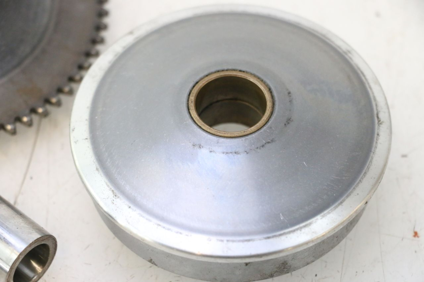 photo de VARIADOR PEUGEOT KISBEE 4T 50 (2010 - 2017) - Detalles de los puntos de fijación