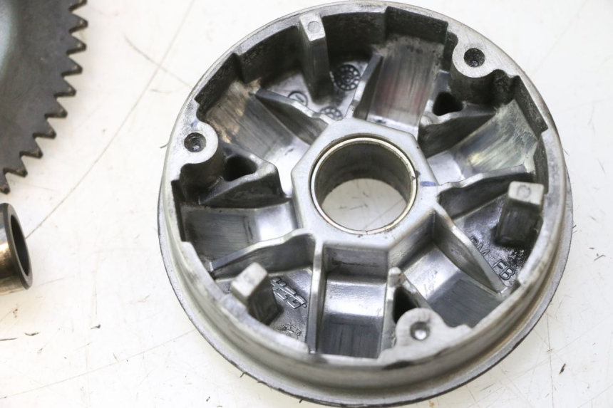 photo de VARIADOR PEUGEOT KISBEE 4T 50 (2023 - 2026) - Zoom estado de uso