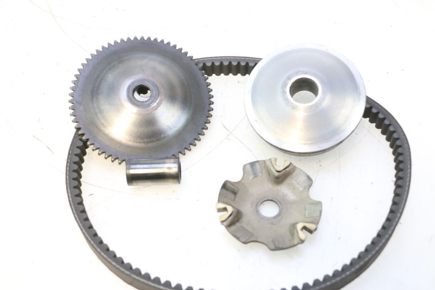 photo de VARIADOR PEUGEOT KISBEE 4T 50 (2023 - 2026) - Primer plano técnico