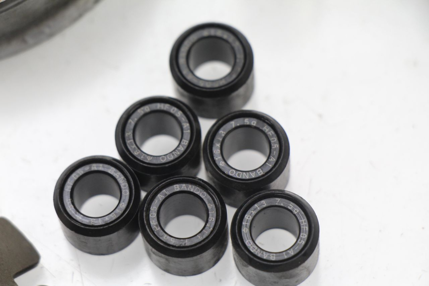 photo de VARIADOR PEUGEOT LOOXOR 50 (2001 - 2004) - Primer plano técnico