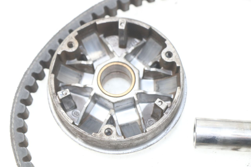 photo de VARIADOR PEUGEOT LUDIX 50 (2008 - 2017) - Detalles de los puntos de fijación