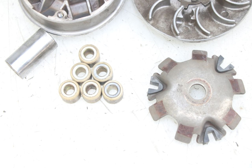 photo de VARIADOR PEUGEOT LUDIX 50 (2005 - 2007) - Detalles de los puntos de fijación