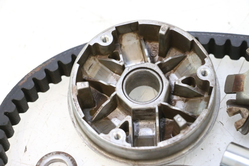 photo de VARIADOR PEUGEOT LUDIX ONE 14P 50 (2004 - 2013) - Zoom sobre los componentes