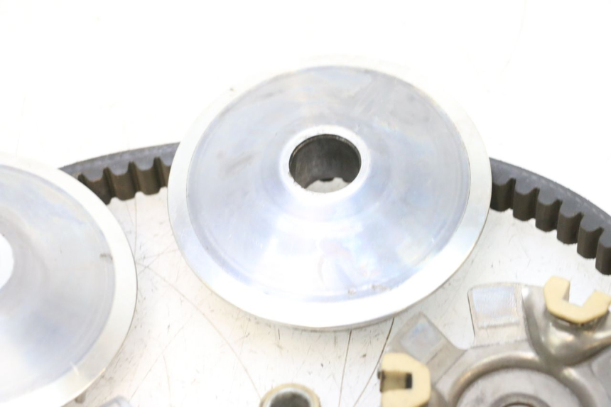 photo de VARIADOR KEEWAY MATRIX RX9 125 (2006 - 2007) - Detalles de los puntos de fijación