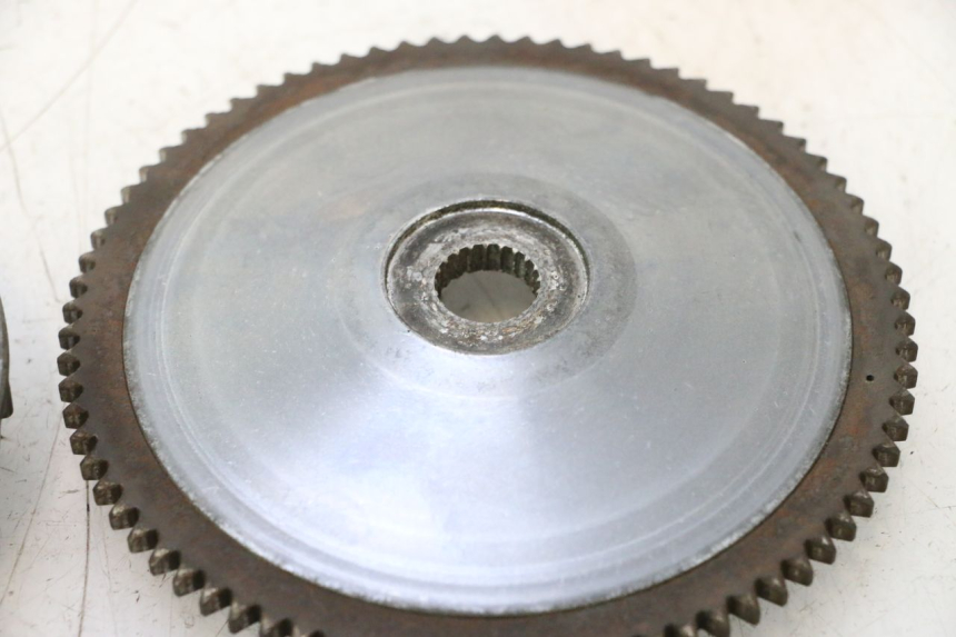 photo de VARIADOR PIAGGIO MP3 125 (2006 - 2014) - Detalles de los puntos de fijación