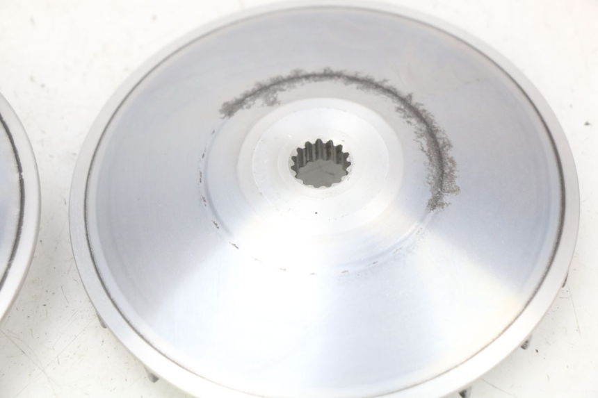 photo de VARIADOR YAMAHA N-MAX NMAX 125 (2017 - 2020) - Primer plano técnico