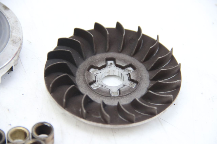 photo de VARIADOR TNT MOTOR OTTO 2T 50 (2012 - 2018) - Detalles de los puntos de fijación