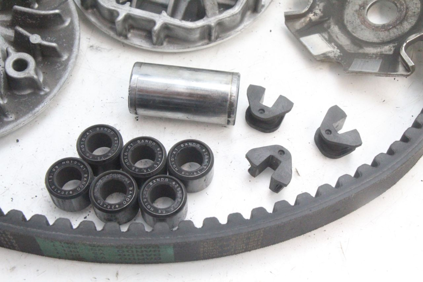 photo de VARIADOR HONDA PCX (JF28) 125 (2009 - 2011) - Primer plano técnico