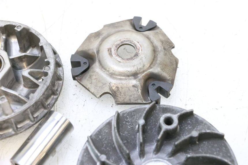 photo de VARIADOR HONDA PCX (JF57/JF64) 125 (2014 - 2018) - Estado de la superficie y material