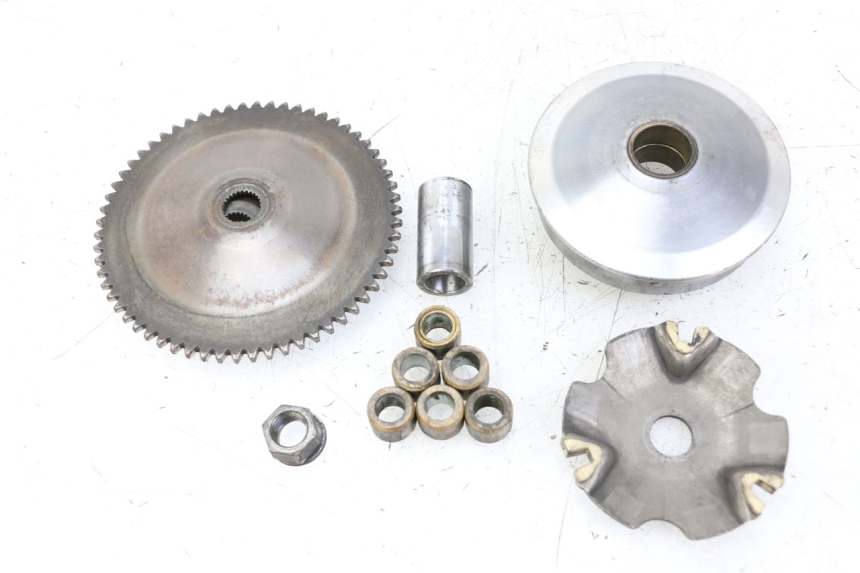 photo de VARIADOR PEUGEOT KISBEE 4T 50 (2010 - 2017) - Detalles de los puntos de fijación