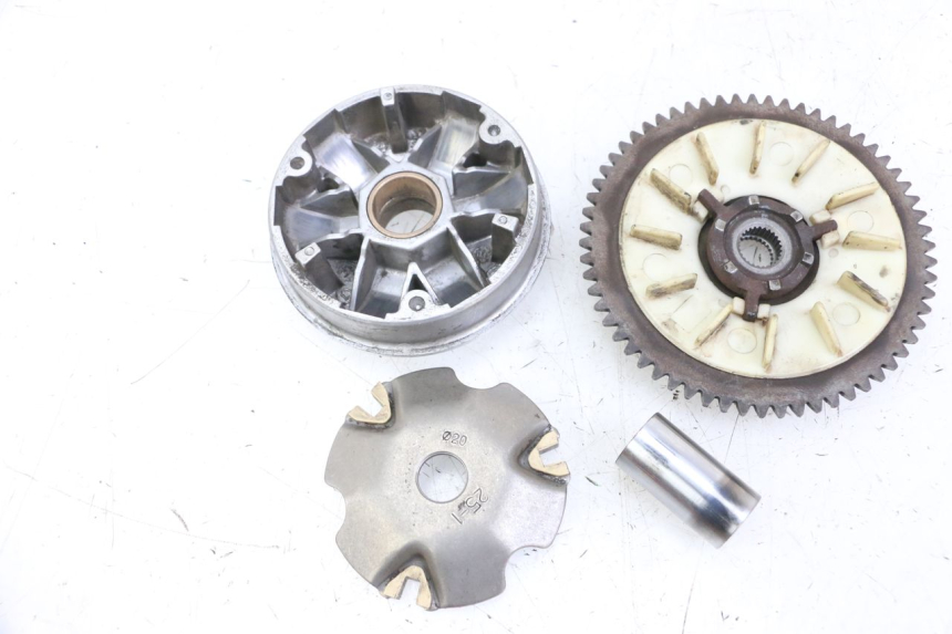 photo de VARIADOR PEUGEOT KISBEE 4T 50 (2010 - 2017) - Detalles de los puntos de fijación