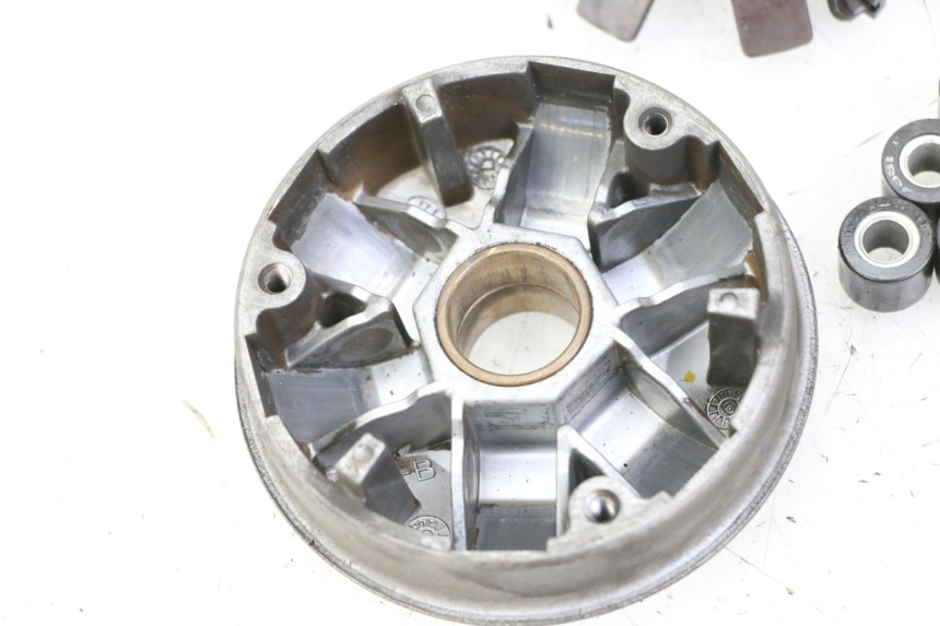 photo de VARIADOR PEUGEOT TKR TREKKER FURIOUS 50 (2005 - 2014) - Detalles de los puntos de fijación