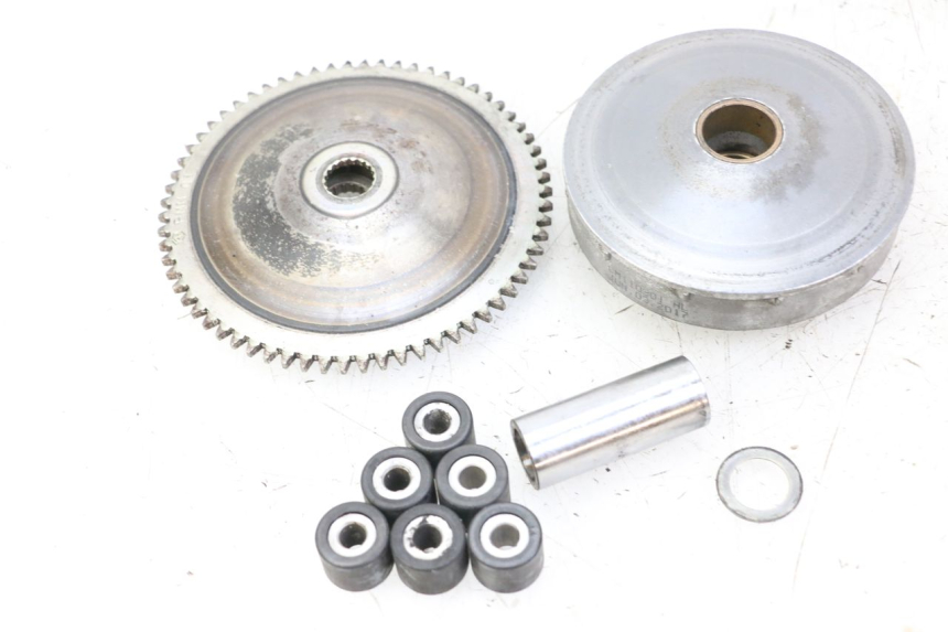 photo de VARIADOR PIAGGIO ZIP 4T 50 (2018 - 2020) - Detalles de los puntos de fijación