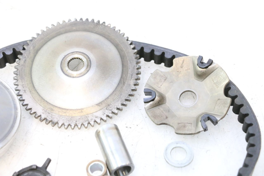photo de VARIADOR JM MOTORS R-MAX TECH 50 (2024 - 2026) - Estado de la superficie y material