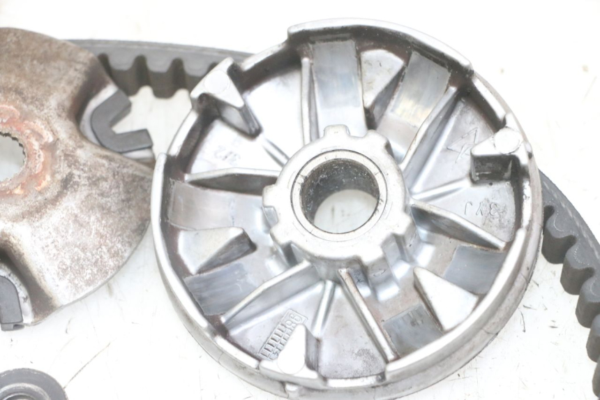 photo de VARIADOR APRILIA RALLY AC 50 (1995 - 2004) - Primer plano de alta resolución