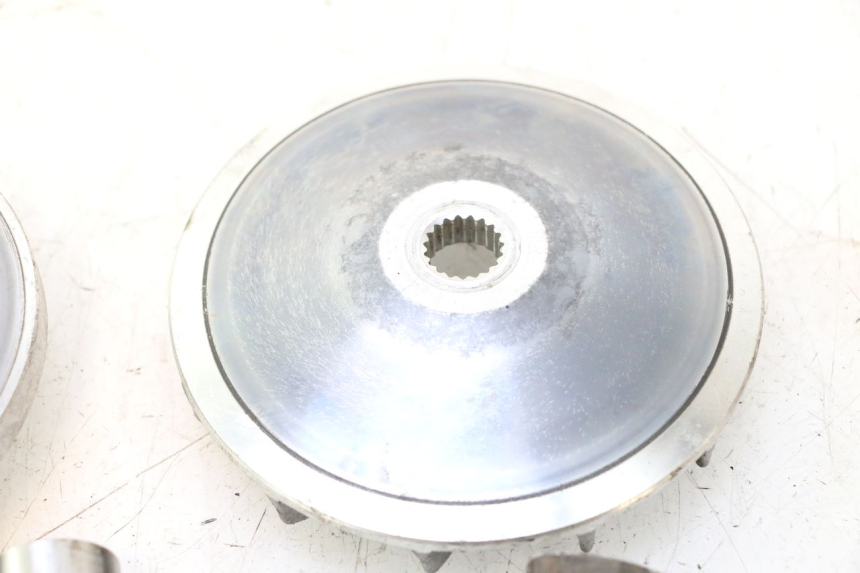 photo de VARIADOR YIYING RETRO 125 (2008 - 2018) - Detalles de los puntos de fijación